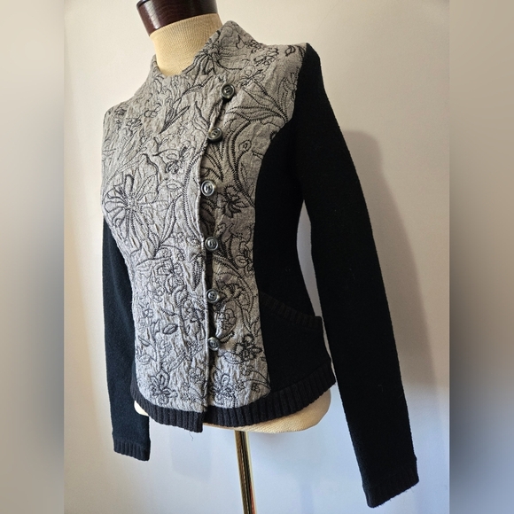 KNITTED & KNOTTED ANTHROPOLOGIE NWT Floral Embroidered Black/Gray Sweater Jacket - Picture 2 of 16